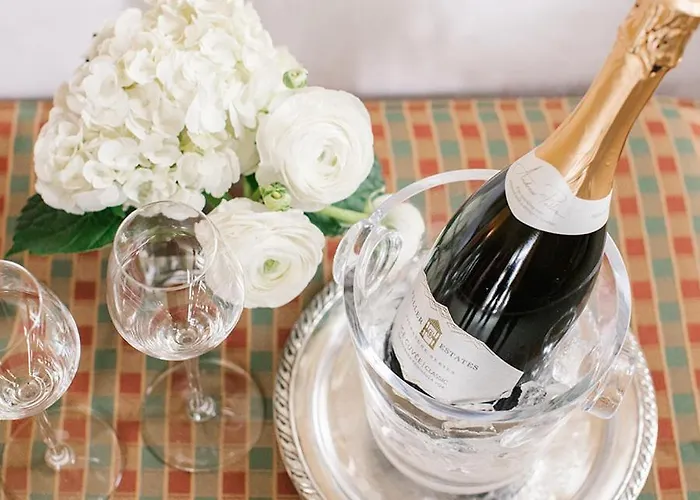 Riverbend Inn & Vineyard