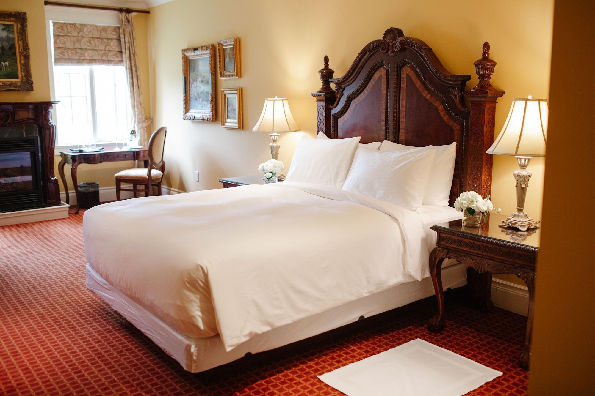 Riverbend & Vineyard Hotel