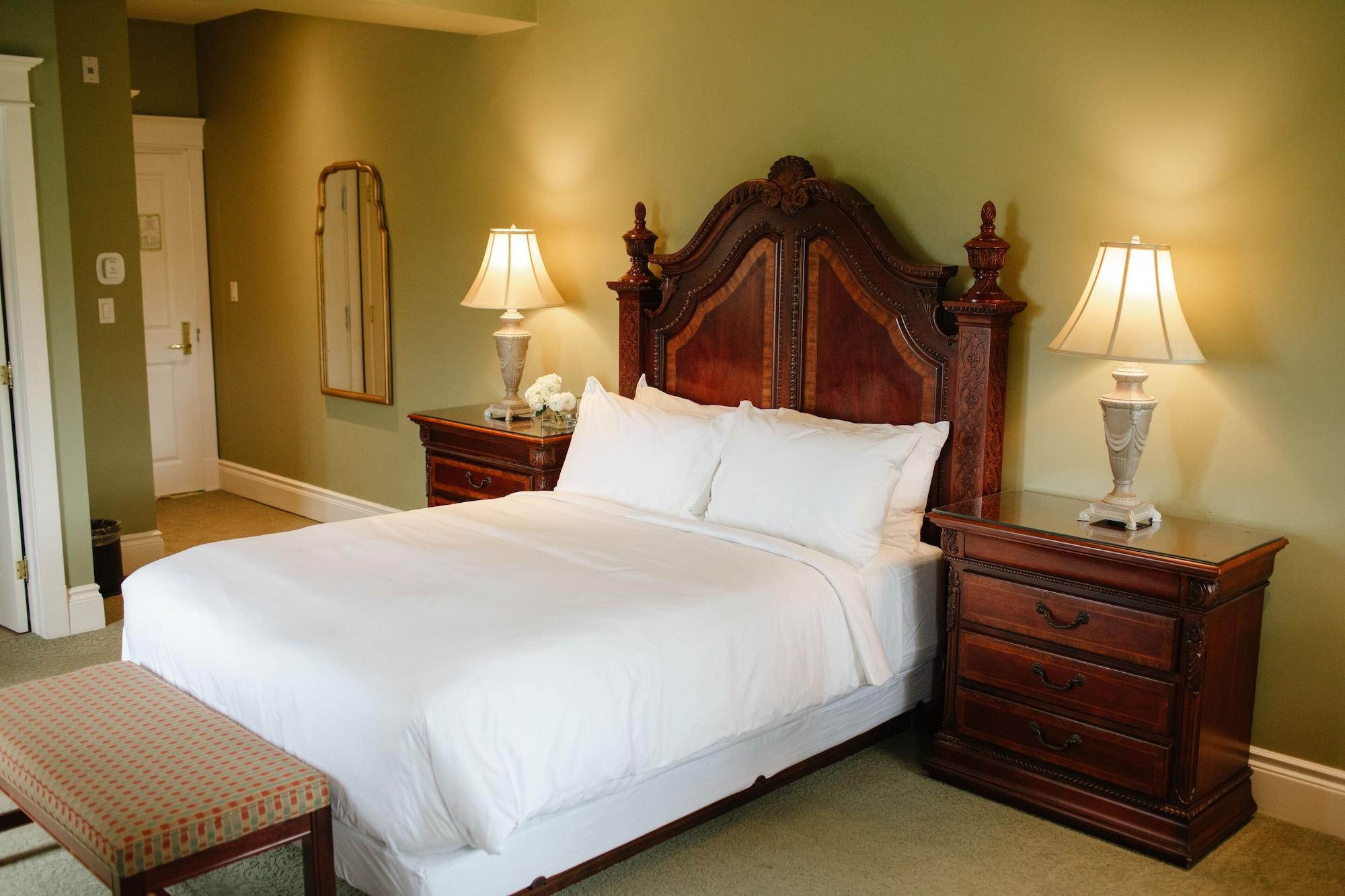 Hotel Riverbend & Vineyard Niagara-on-the-Lake