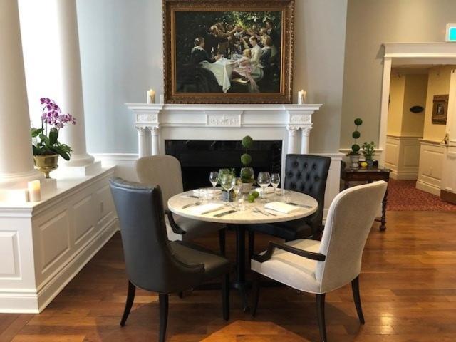 Riverbend & Vineyard Hotel