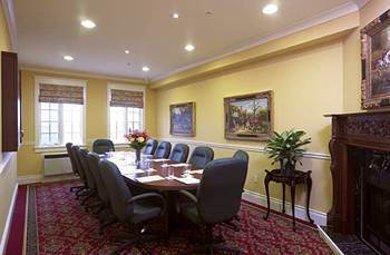 Riverbend & Vineyard Hotel