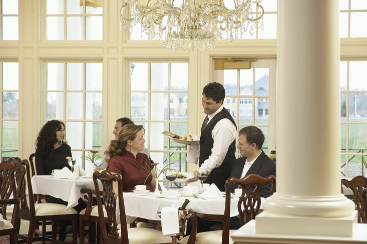 Riverbend & Vineyard Hotel 4*